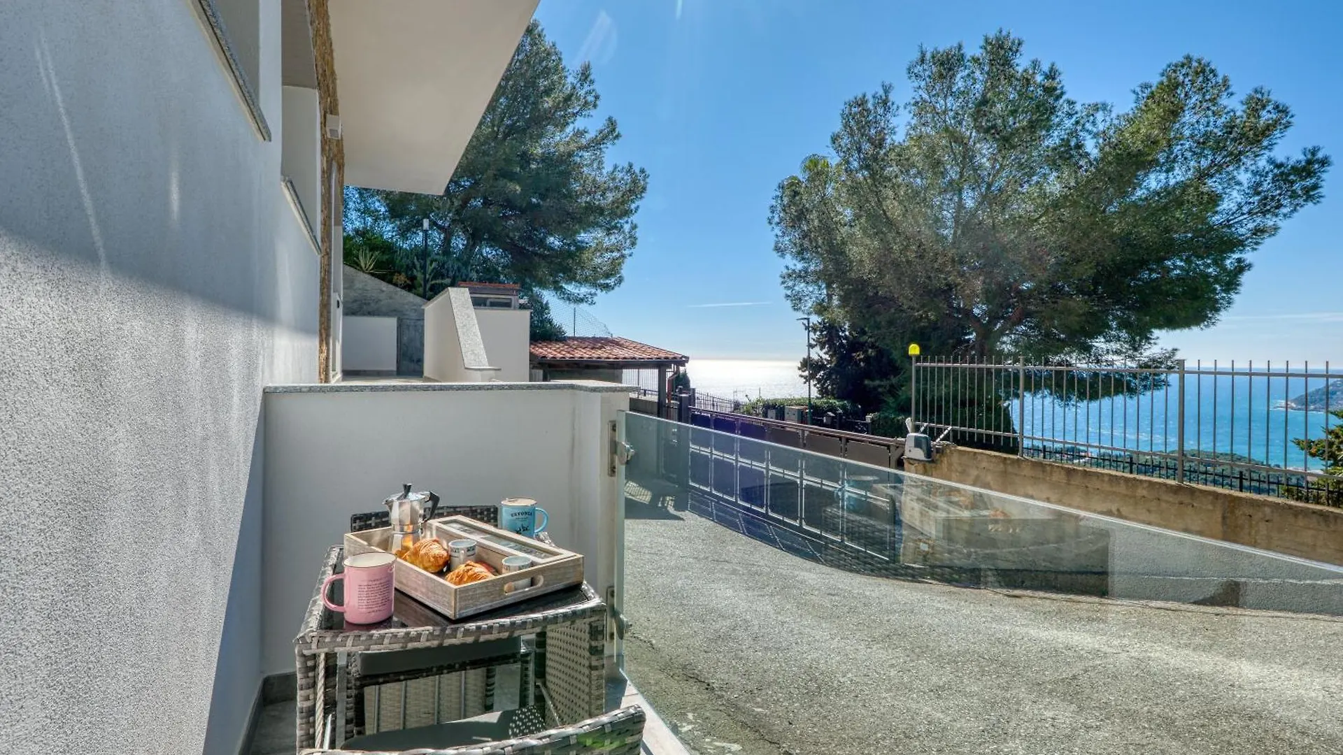 Miramare Lux Sea View Apartments Marina dʼMarina dʼAndora إيطاليا