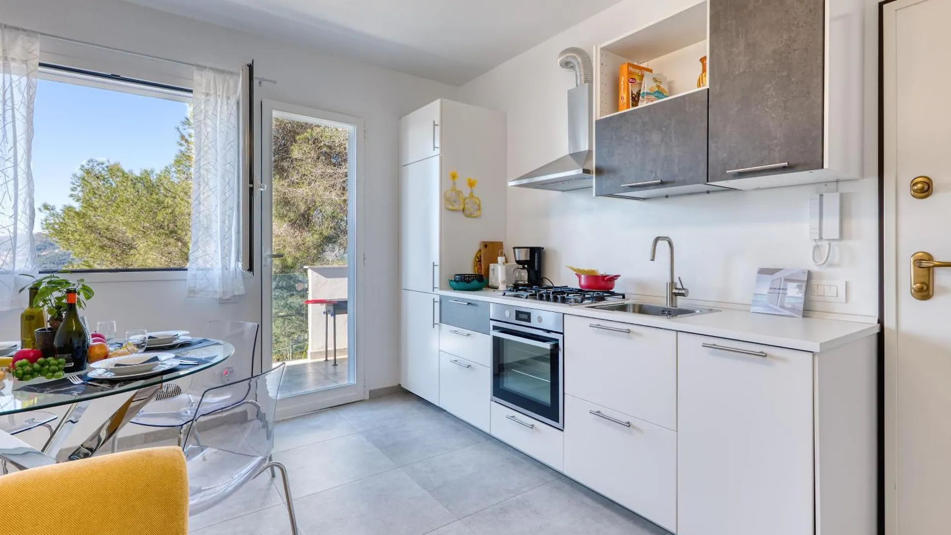 Miramare Lux Sea View Apartments Marina dʼMarina dʼAndora إيطاليا